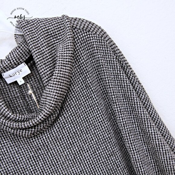 NWT Korye Cowl Neck Dolman Sleeves Oversized Sweater Black White Women L - Picture 4 of 9